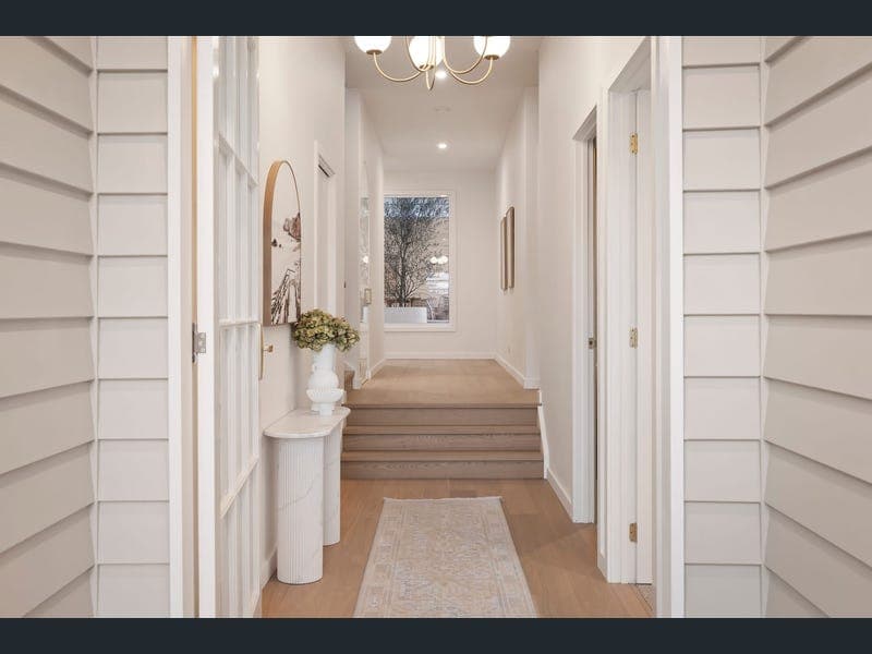 4 Girton Street, Alderley — photo 1 of 5