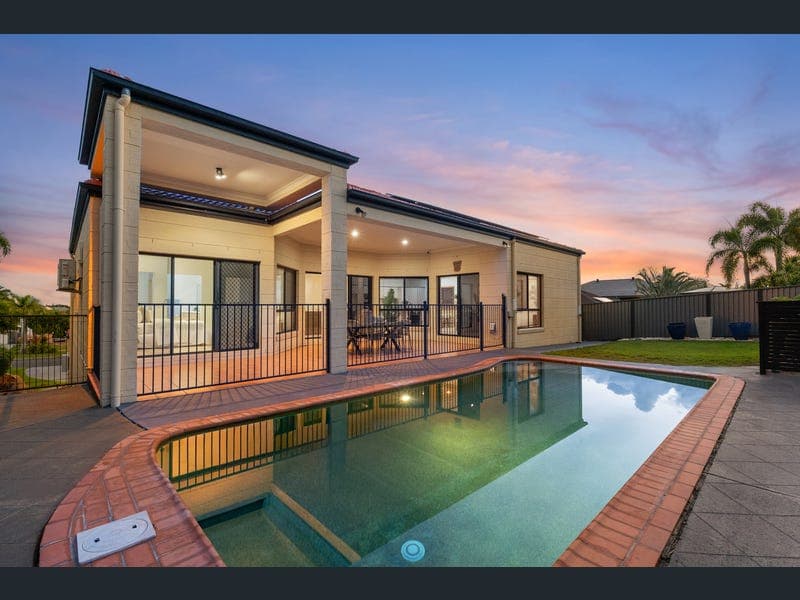 229 Endeavour Drive, Banksia Beach — photo 1 of 5