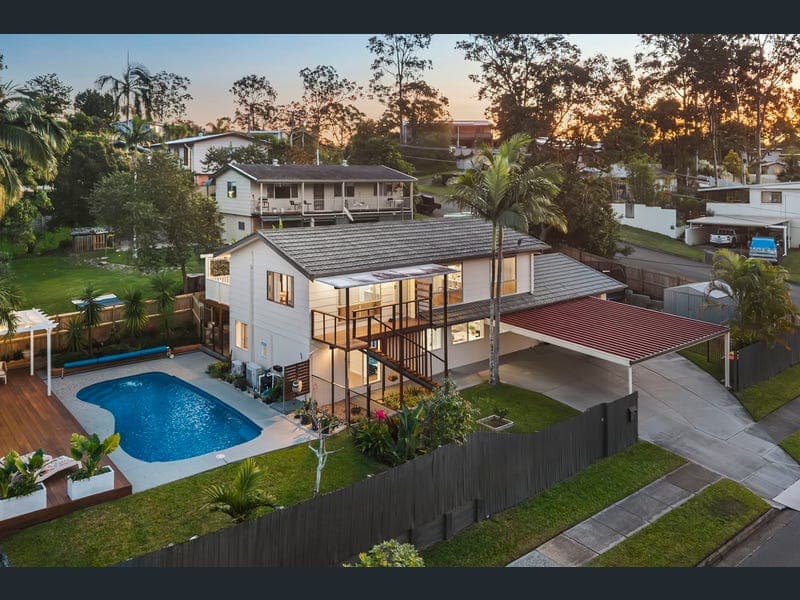 34 Macquarie Avenue, Molendinar — photo 1 of 5
