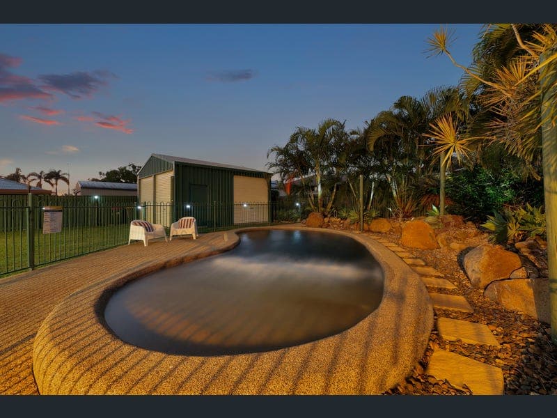 28 Frank Cowley Drive, Glenella — photo 1 of 5