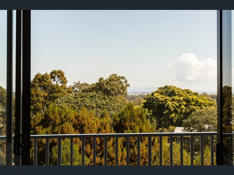 2307/41 Sorrento St, Wynnum — photo 1 of 5