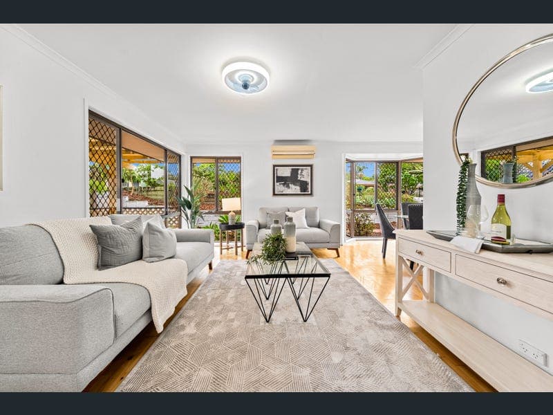 25 Beechal Street, Runcorn — photo 1 of 5