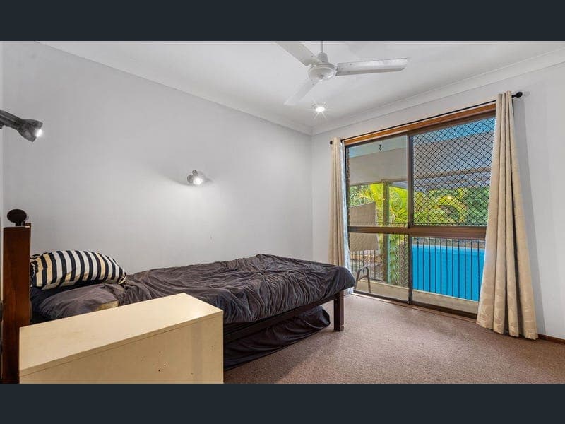 38 Hillview Parade, Ashmore — photo 1 of 5