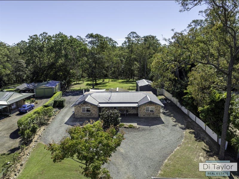 9 Derek Court, Jimboomba — photo 1 of 5
