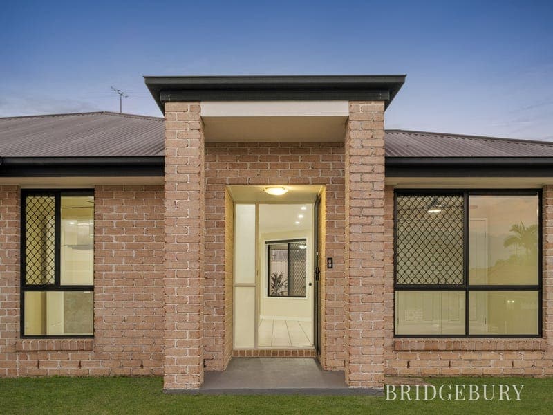 9 Lillian Place, Deception Bay — photo 1 of 5