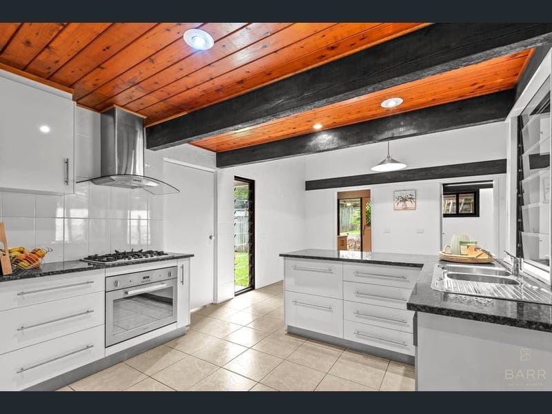 20 Conebush Crescent, Bellbowrie — photo 1 of 5