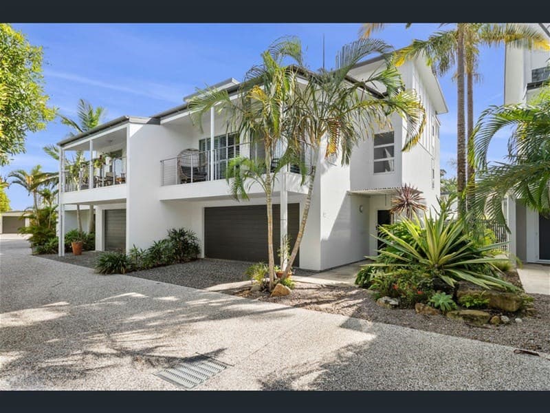 85/7 Grand Parade, Kawana Island — photo 1 of 5