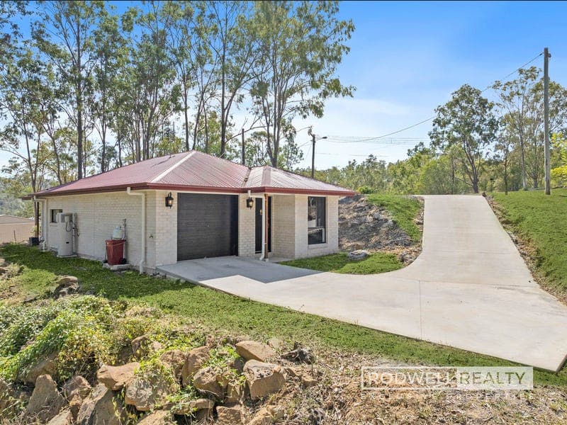 30 Flagstaff Close, Kooralbyn — photo 1 of 5