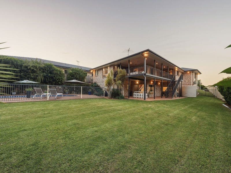 33 Tinaroo Court, Albany Creek — photo 1 of 5