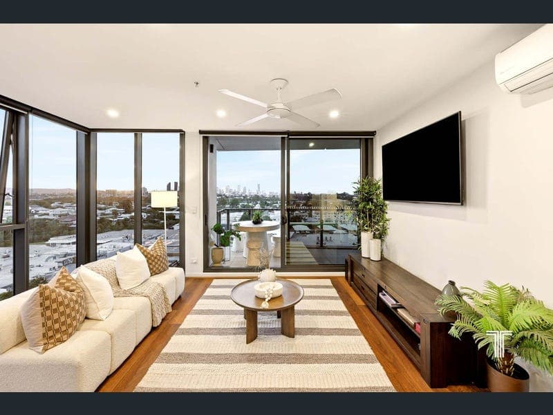 30801/300 Old Cleveland Road, Coorparoo — photo 1 of 5