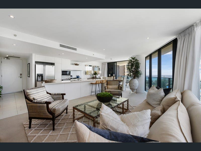 707/1 Oracle Boulevard, Broadbeach — photo 1 of 5