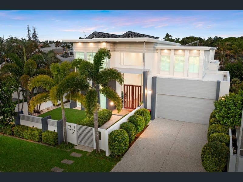 27 Mooloolah Drive, Minyama — photo 1 of 5