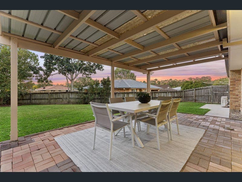 54 Wyellan Place, Upper Kedron — photo 1 of 5