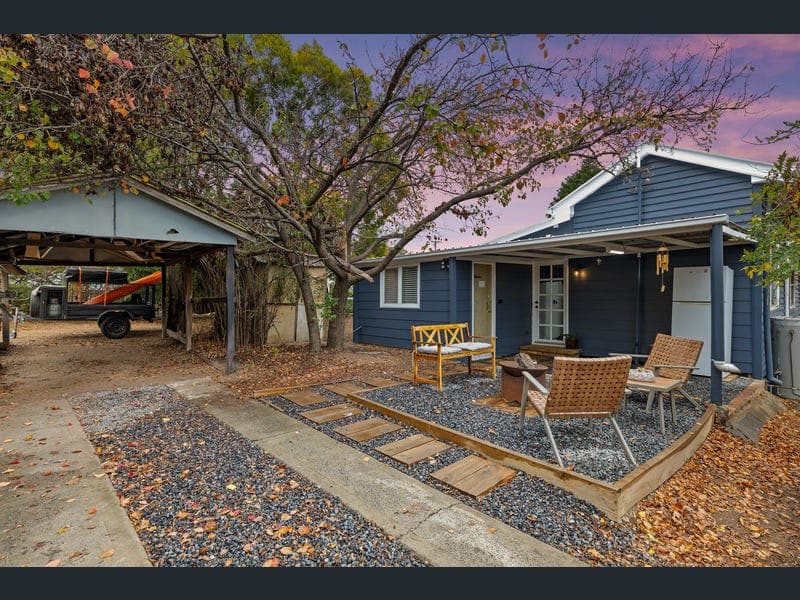 21 Marshall Street, Warwick — photo 1 of 5
