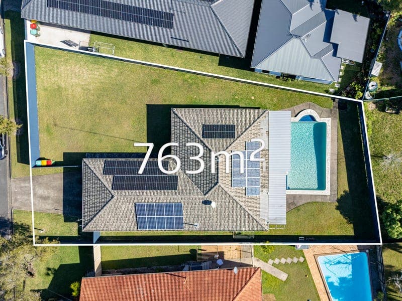 35 Lavinia Street, Southport — photo 1 of 5
