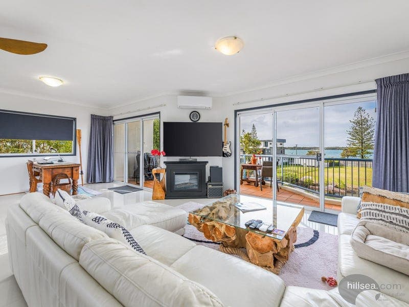 13/9-13 Madang Crescent, Runaway Bay — photo 1 of 5
