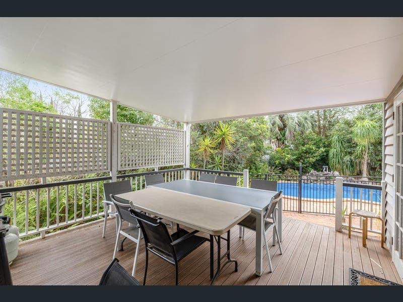 12 Ipswich Street, East Toowoomba — photo 1 of 5