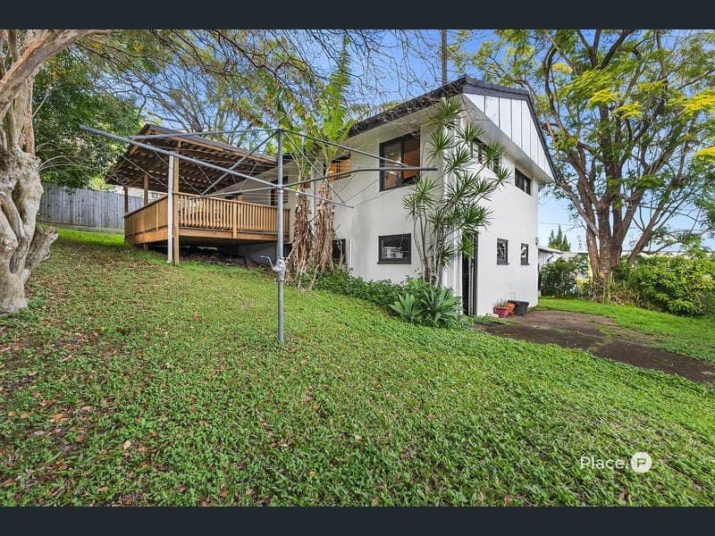 35 Gregory Street, Taringa — photo 1 of 5