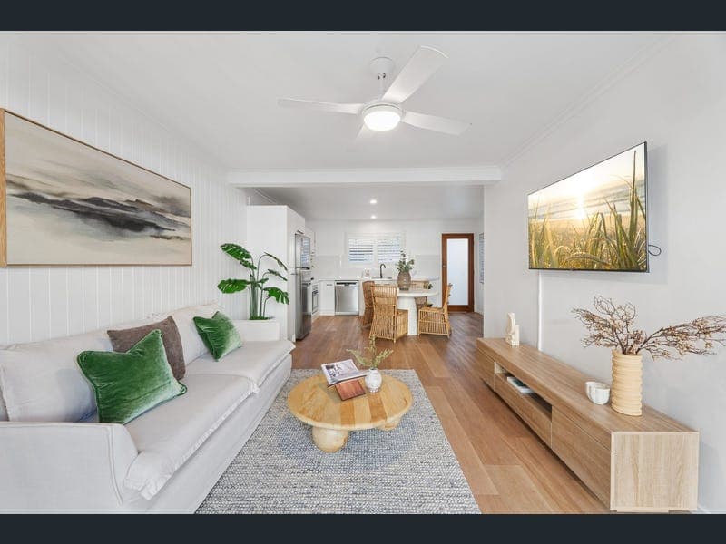 2/198C Hedges Avenue, Mermaid Beach — photo 1 of 5