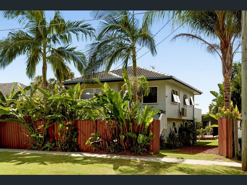 7 Essey Street, Clontarf — photo 1 of 5