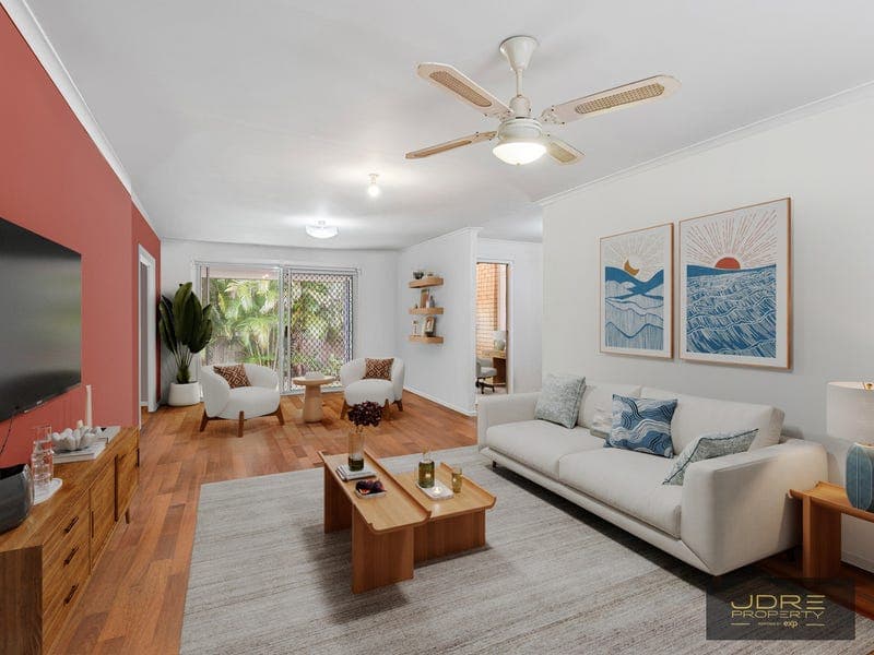 43 Studio Drive, Oxenford — photo 1 of 5