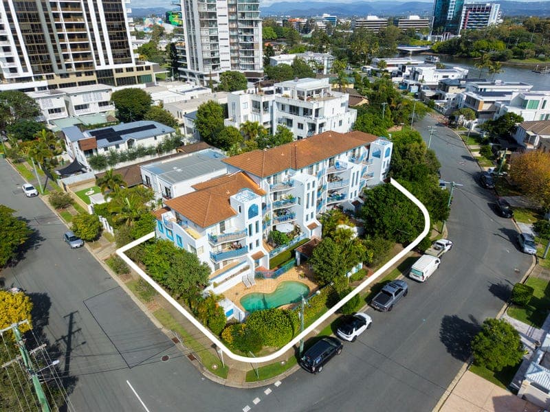 107/150 Stanhill Drive, Chevron Island — photo 1 of 5