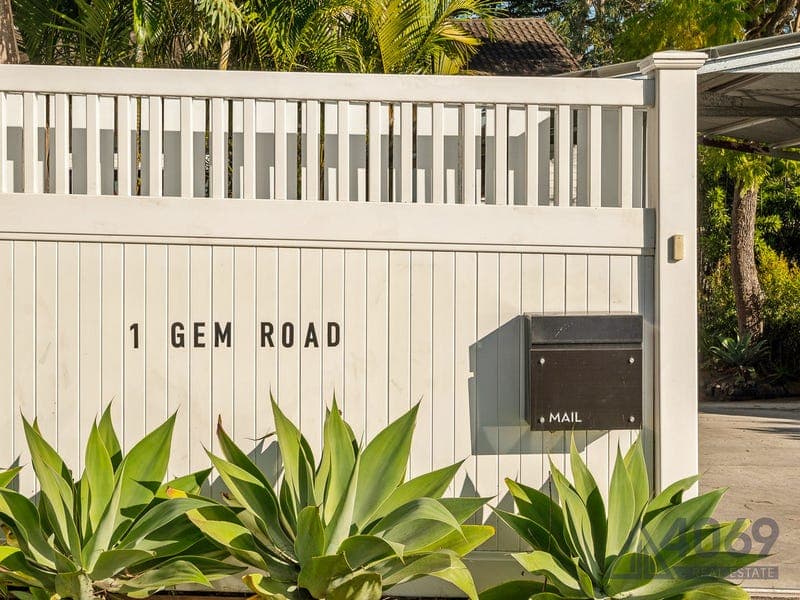 1 Gem Road, Kenmore — photo 1 of 5