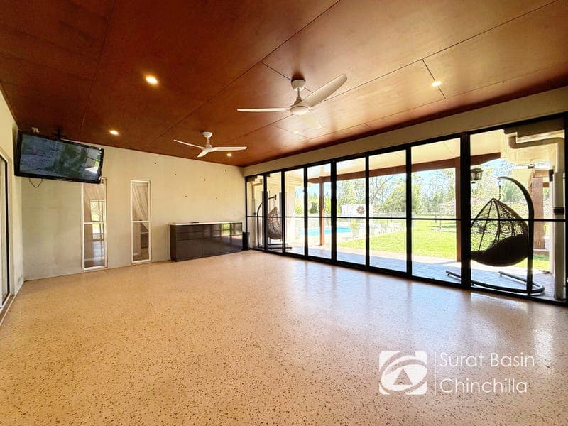3/316 CHINCHILLA - TARA ROAD — photo 1 of 5