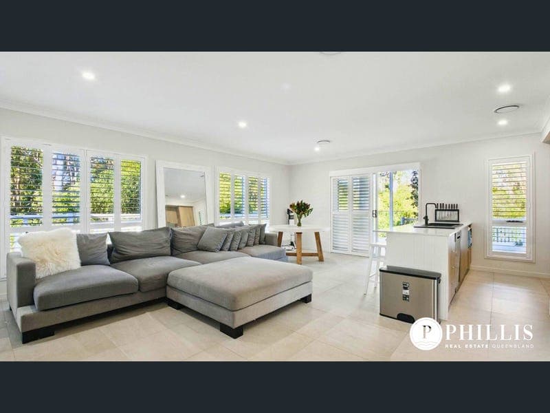 5 Oak Street, Pimpama — photo 1 of 5