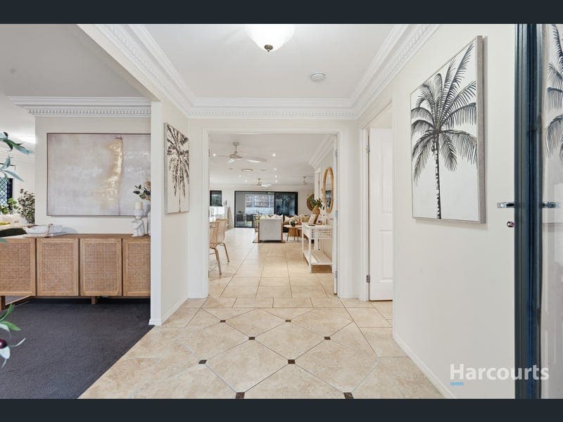 41 Darien Street, Bridgeman Downs — photo 1 of 5