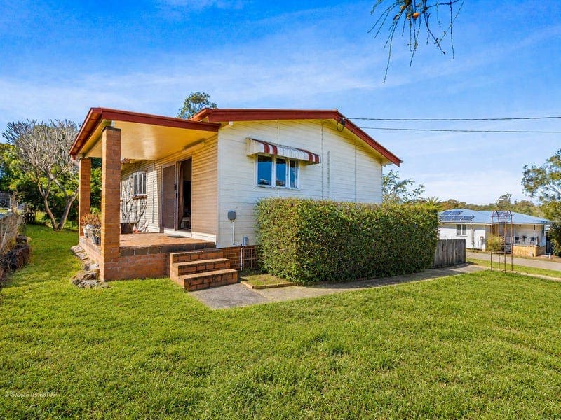 62 Alice Street, Silkstone — photo 1 of 5
