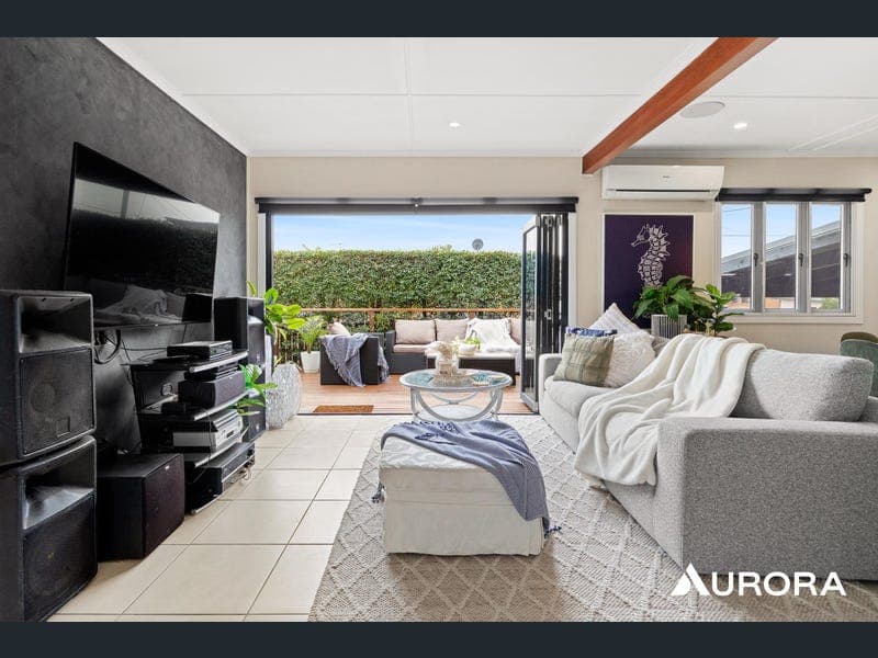 85 Ditton Road, Sunnybank Hills — photo 1 of 5