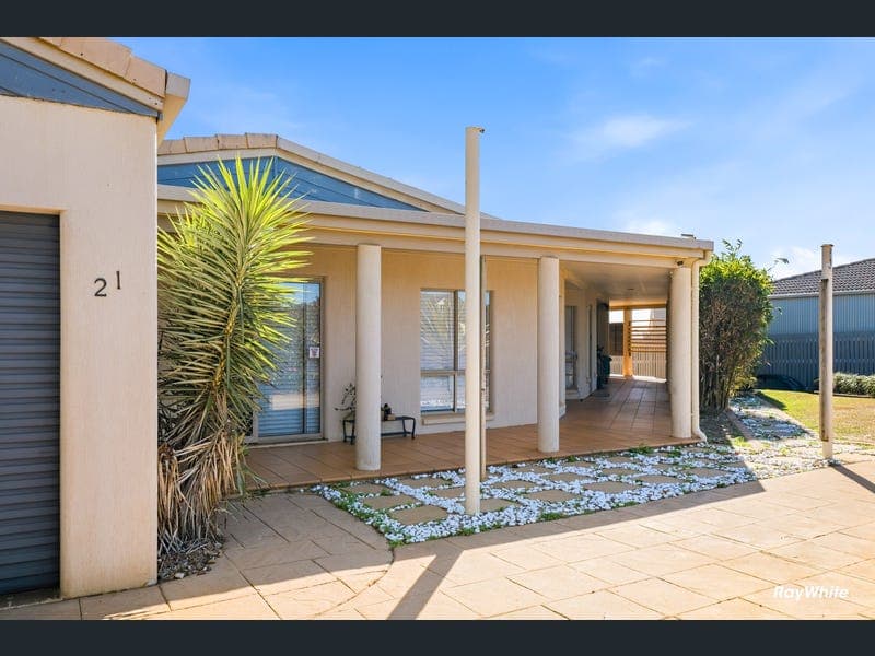 21 Pinnacle Court, Avoca — photo 1 of 5