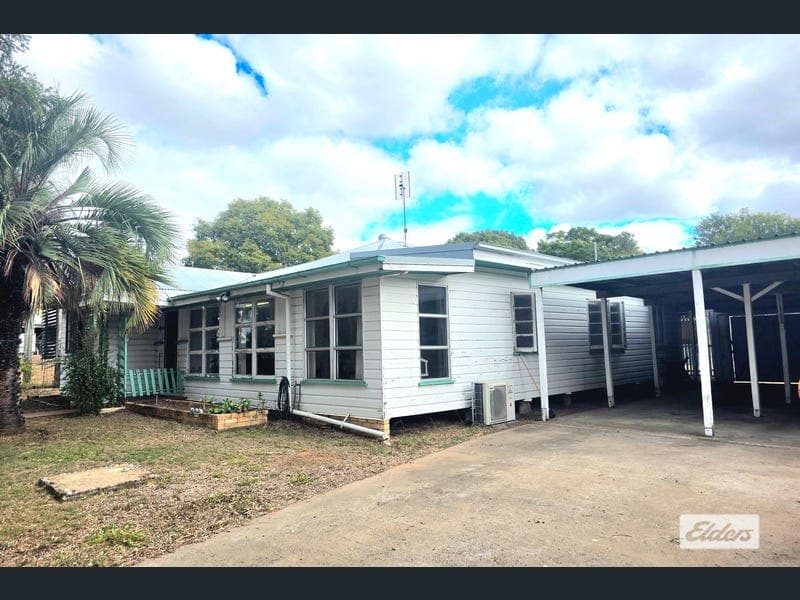 15 King Street, Chinchilla — photo 1 of 5