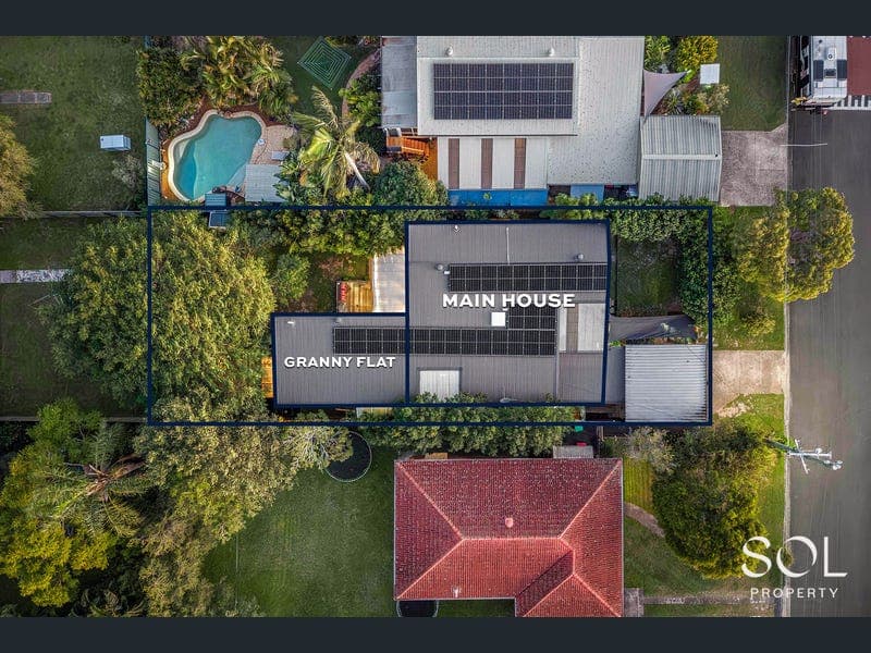 26 Pullford Street, Chermside West — photo 1 of 5