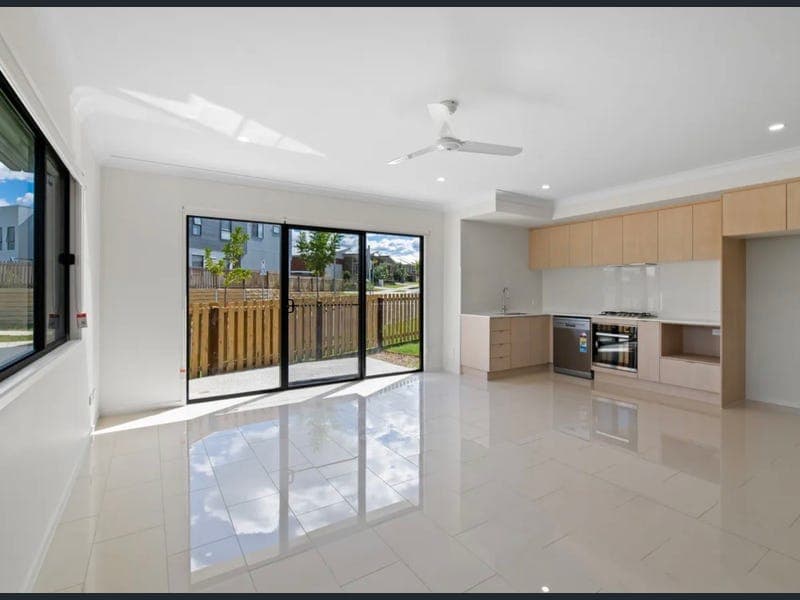 36 Honeysuckle Drive, Ripley — photo 1 of 5