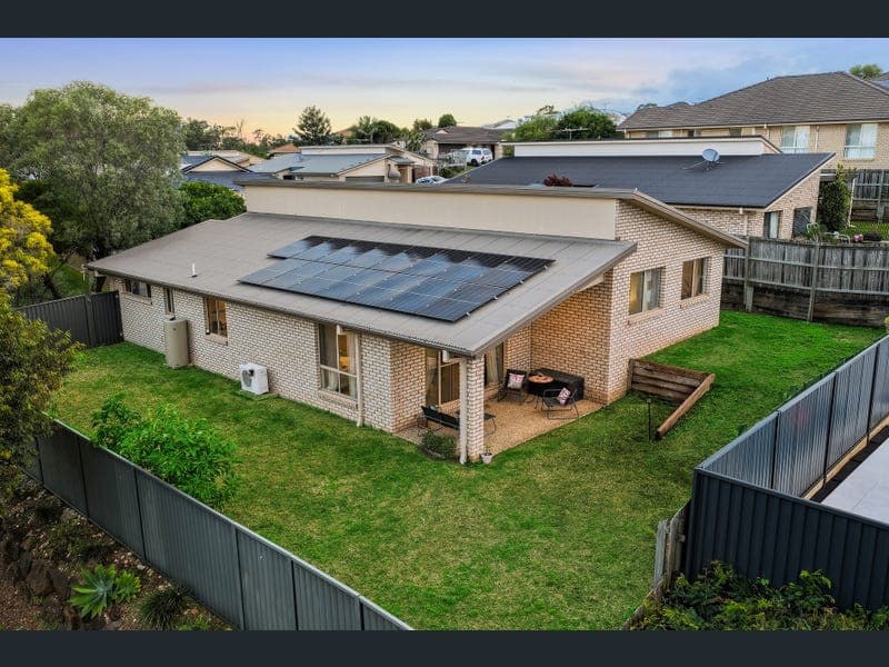 1 Madeline Place, Ormeau — photo 1 of 5