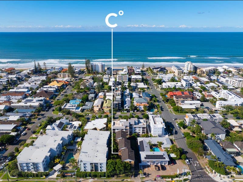 2/2325 Gold Coast Highway, Mermaid Beach — photo 1 of 5