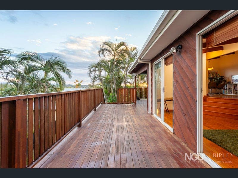 34 Lorrikeet Street, Bundamba — photo 1 of 5