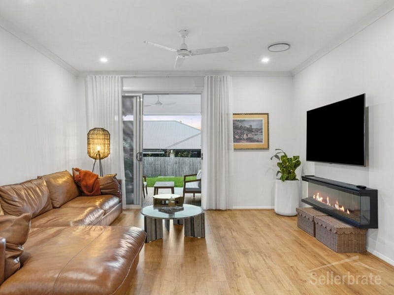 7 Costalot Street, Oxley — photo 1 of 5