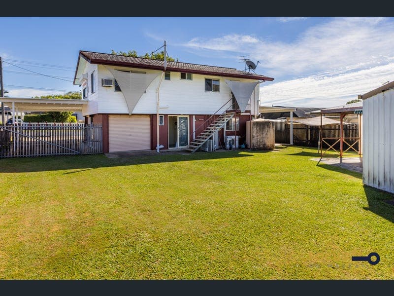 38 Petersen Street, Sarina — photo 1 of 5