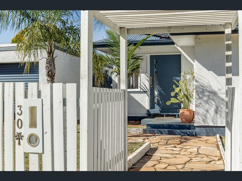 30 Cohoe Street, Rangeville — photo 1 of 5