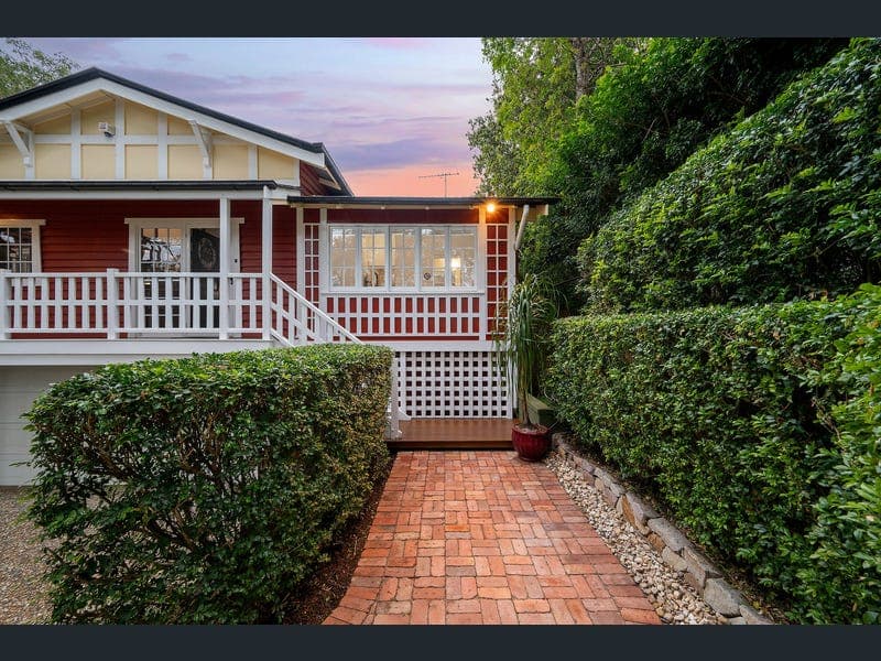 51 Volga Crescent, Indooroopilly — photo 1 of 5