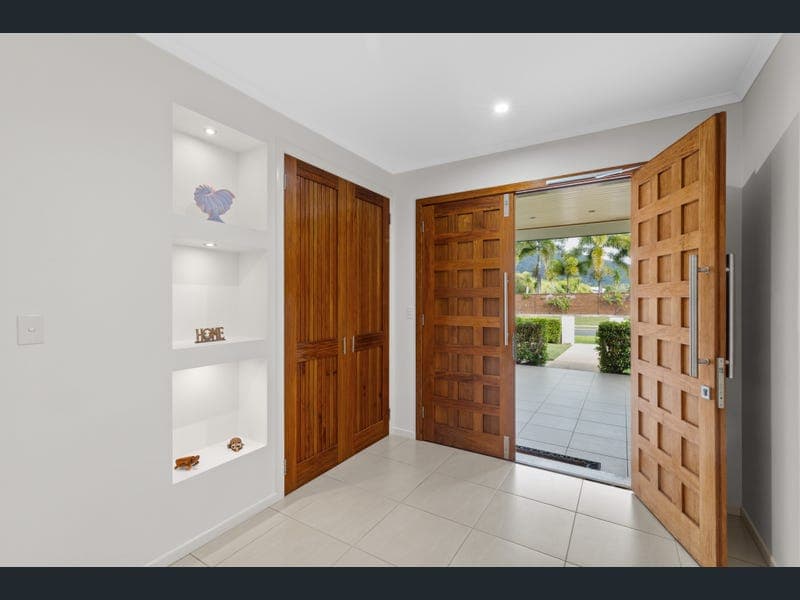 11 Henderson Street, Cannon Valley — photo 1 of 5