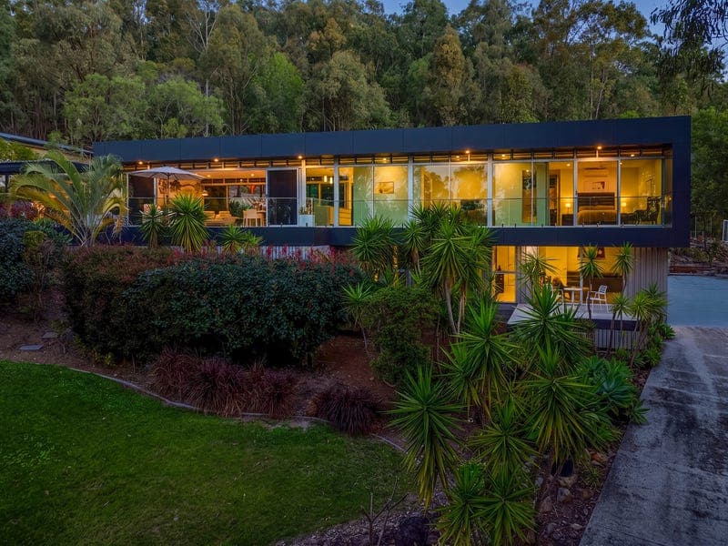 11 Guara Grove East, Pimpama — photo 1 of 5
