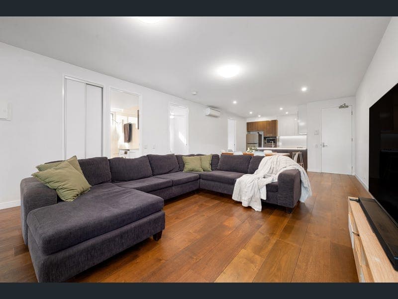 2/25 Worden Street, Morningside — photo 1 of 5