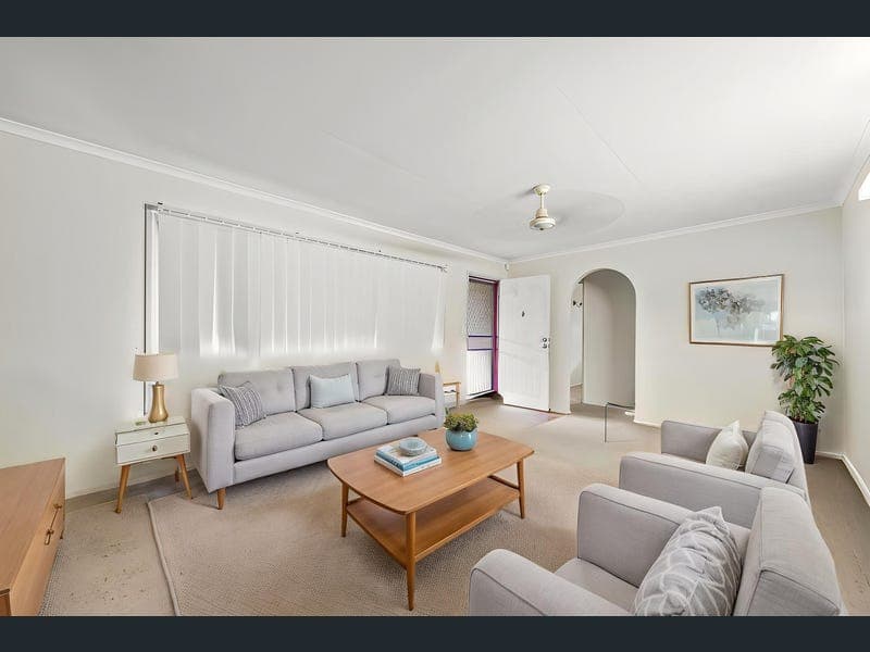 93 Waratah Drive, Crestmead — photo 1 of 5