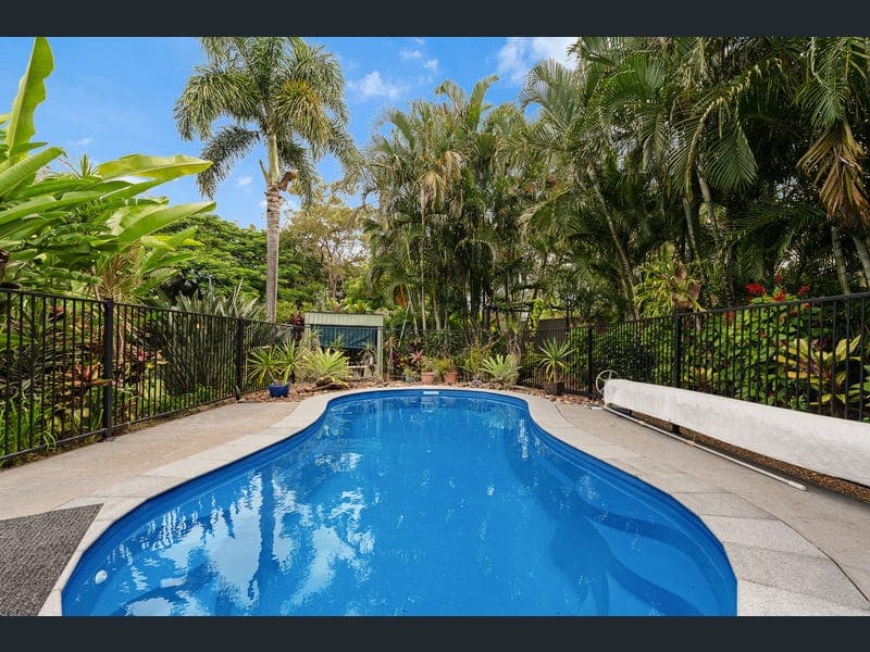 19 Brooke Court, Oakhurst — photo 1 of 5