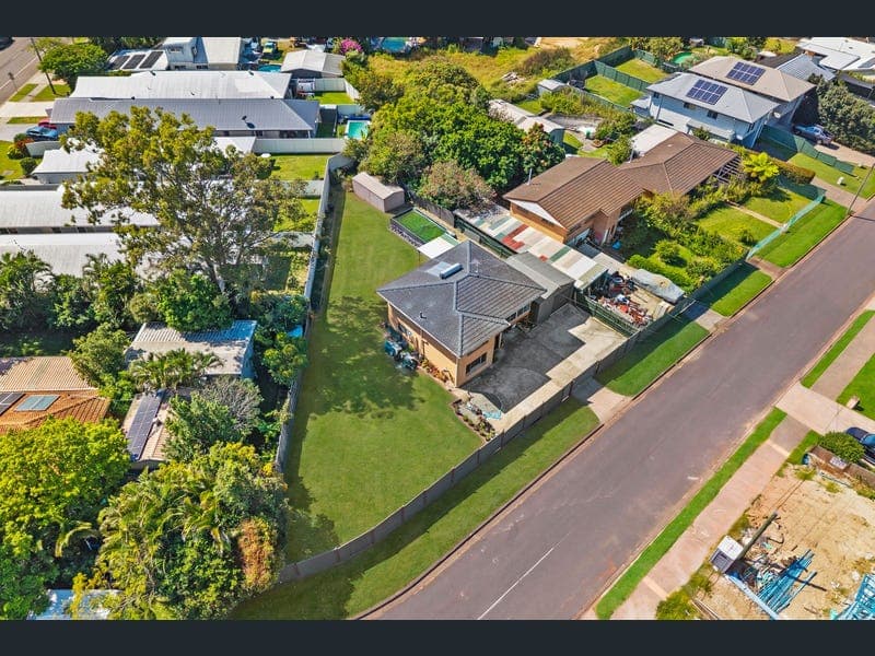 4 Abbotsleigh Street, Thornlands — photo 1 of 5