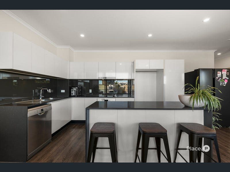 335/986 Wynnum Road, Cannon Hill — photo 1 of 5